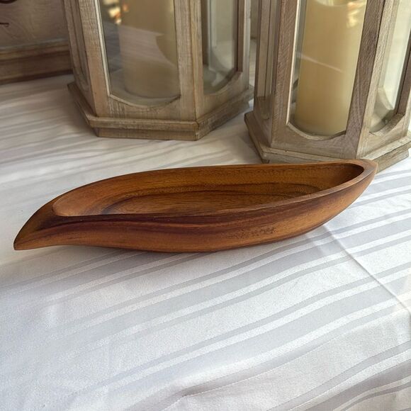 Elegant Wooden Decorative Bowl - Picture 3 of 7